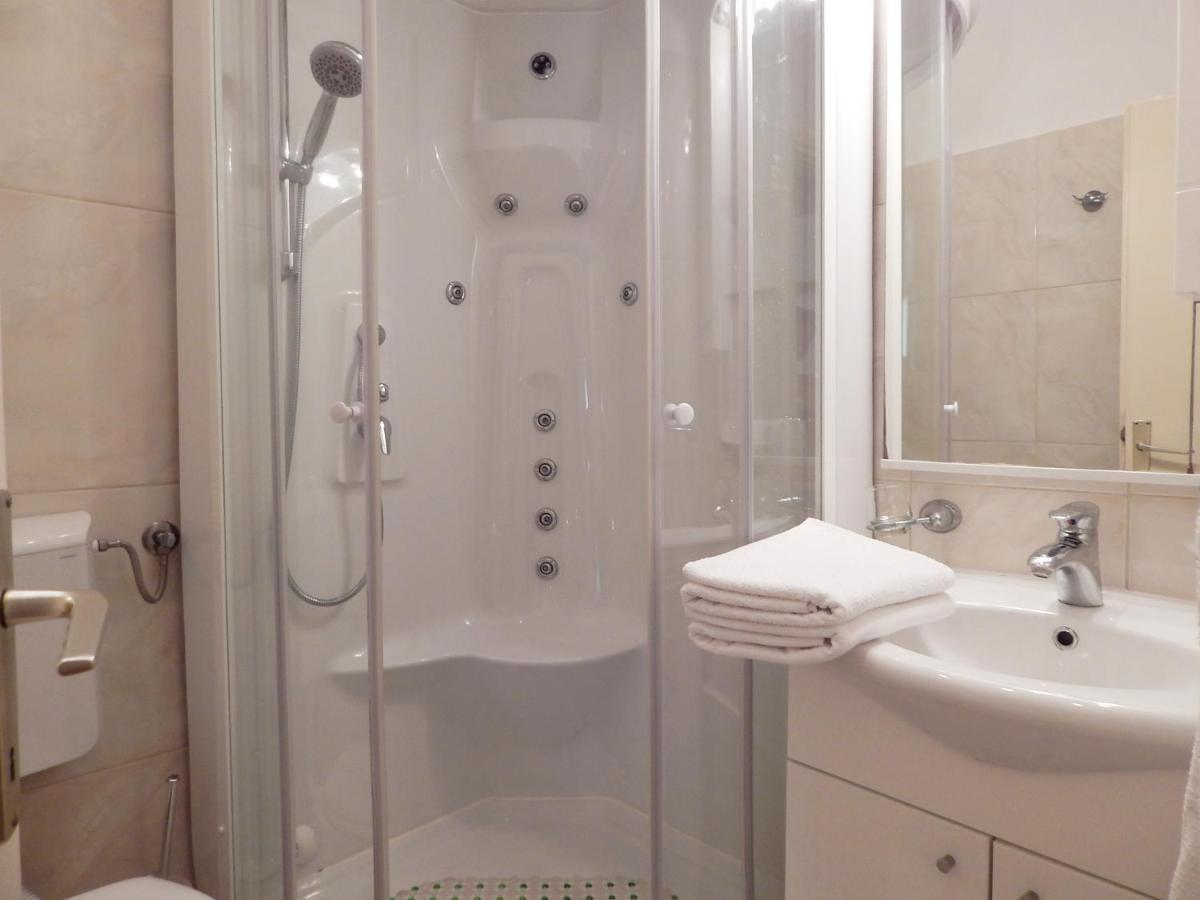 Rosemary Apartments Дуче Экстерьер фото
